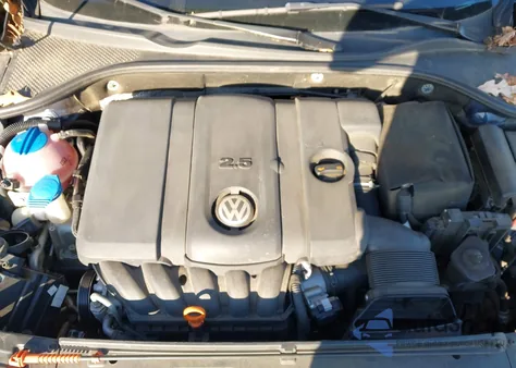 2013 Volkswagen Passat 2.5L Sel from USA, damaged, VIN 1VWCP7A32DC077738